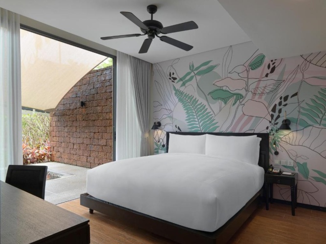 2 Bedrooms Pool Suite