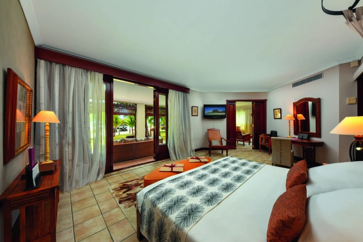 Senior Suite beachfront