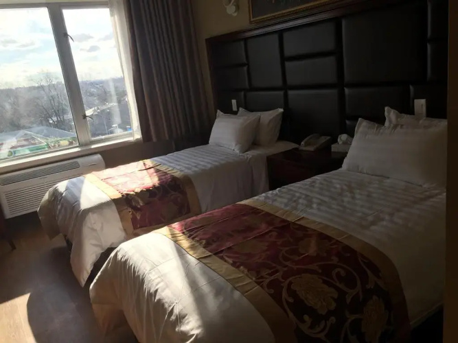 Queens Hotel