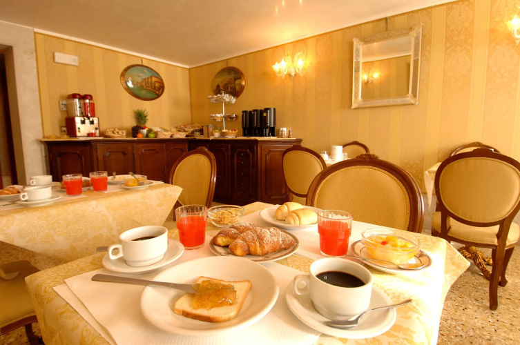 Hotel Canal photo 19