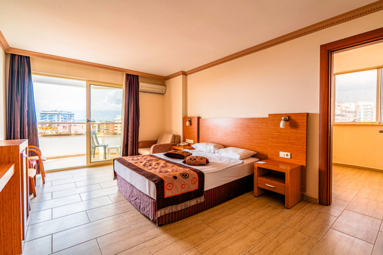 Royal Quadruple room