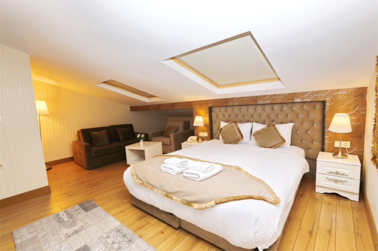Twin Penthouse with Jacuzzi Suite