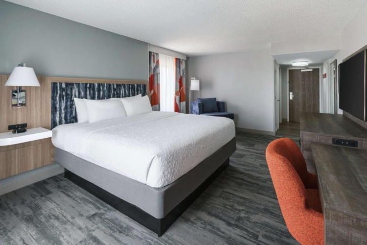 Mobility/Hearing Accessible with Tub Double room