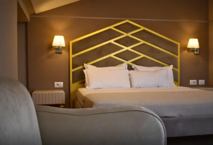 Deluxe Double Attic room