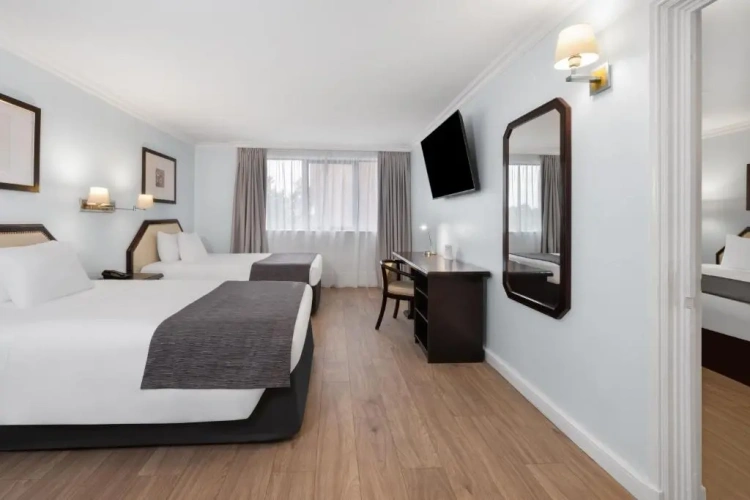 Superior Connecting Quadruple room