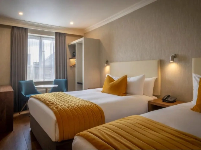 Triple room
