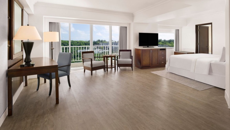 1 Bedroom Executive Corner Double Suite with balcony and with city view