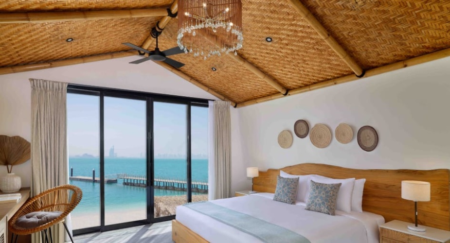 4 Bedrooms Beach Pool Villa