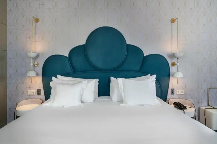 Vincci Capitol Hotel
