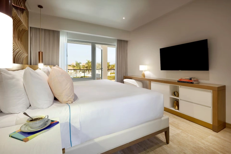 2 Bedrooms Master Suite
