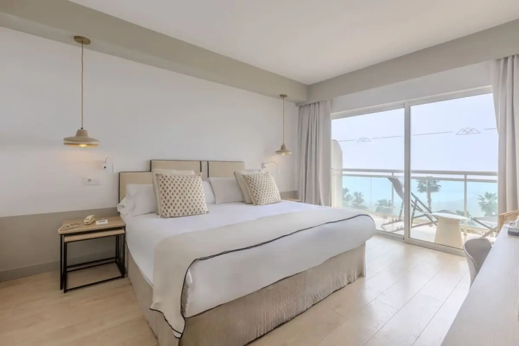 Superior Double room with sea view