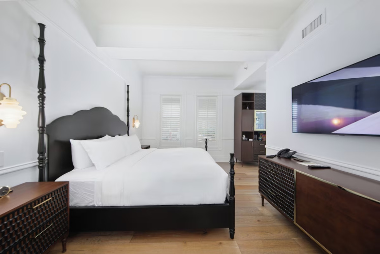 Fairmount Hotel