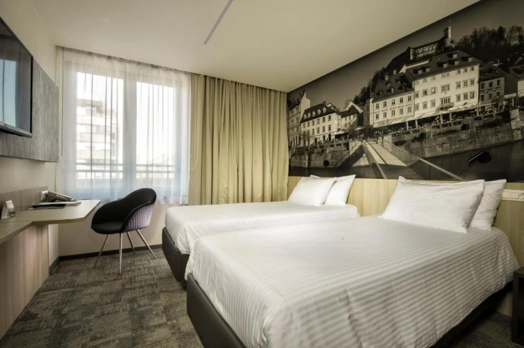Family Quadruple room with balcony and with sea view