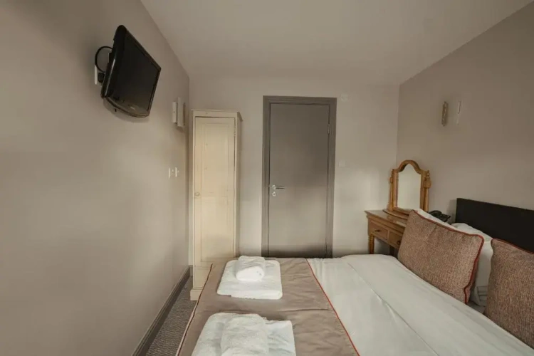 Old Mill Lodge Basic Double room