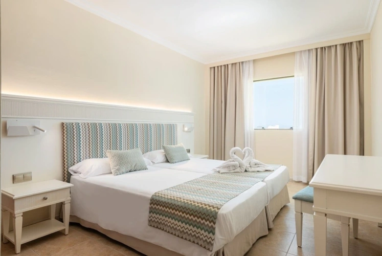 2 Bedrooms Suite