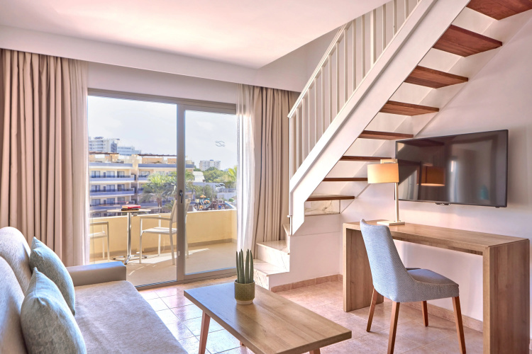 Viva Palma Nova Aparthotel