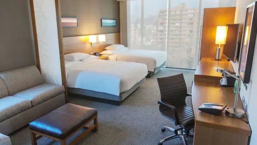 Twin Hyatt Place Suite
