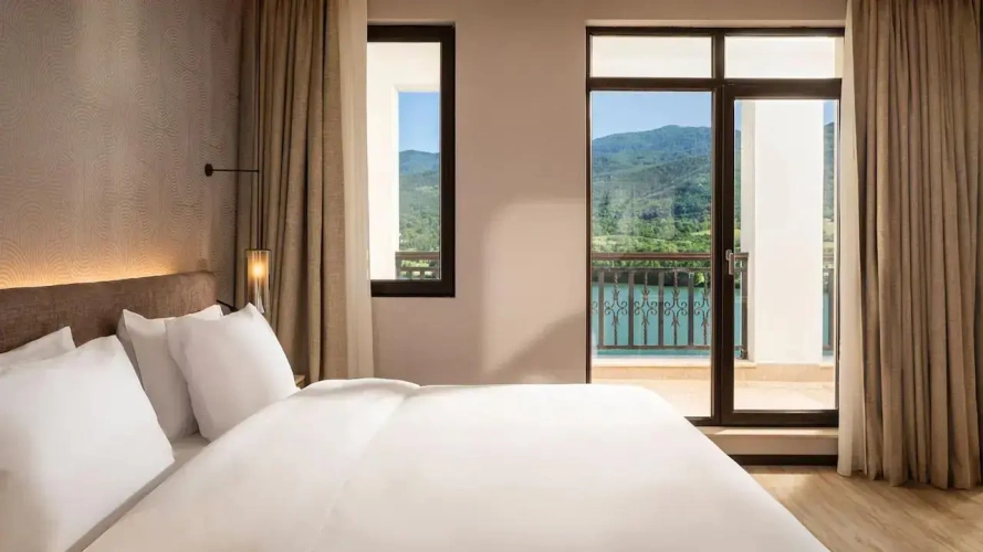Double room with lake view