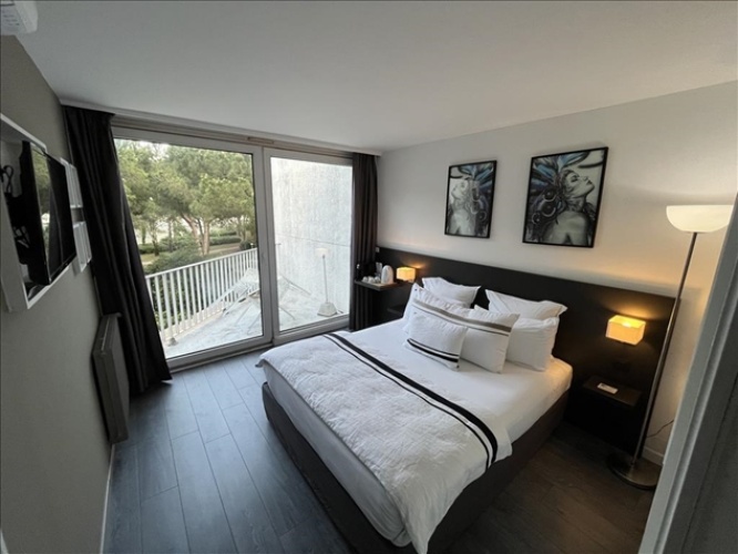 Double Suite