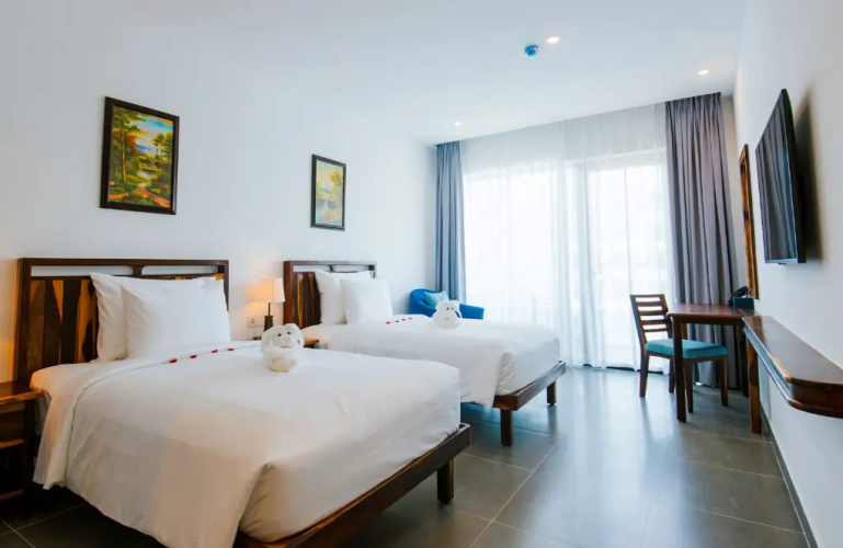 Deluxe Twin room with balcony