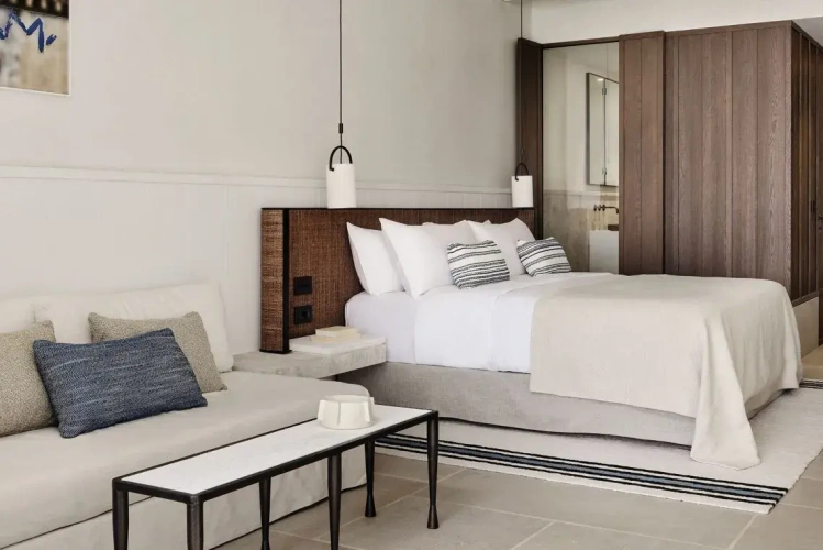 1 Bedroom Junior Shared Pool Double Suite Sea View