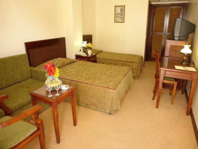 2 Bedrooms Standard Family room