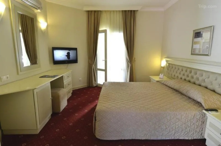 Emelda Sun Club Hotel