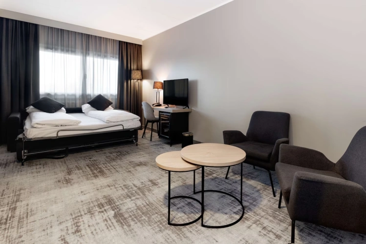 Deluxe Family room