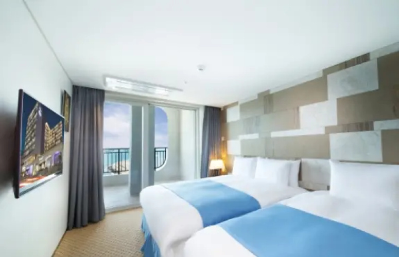 Premier Triple Family Suite