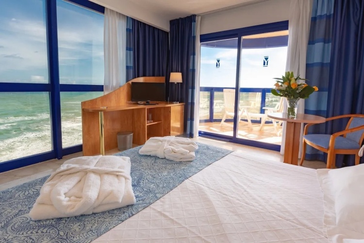 Superior Double room seafront