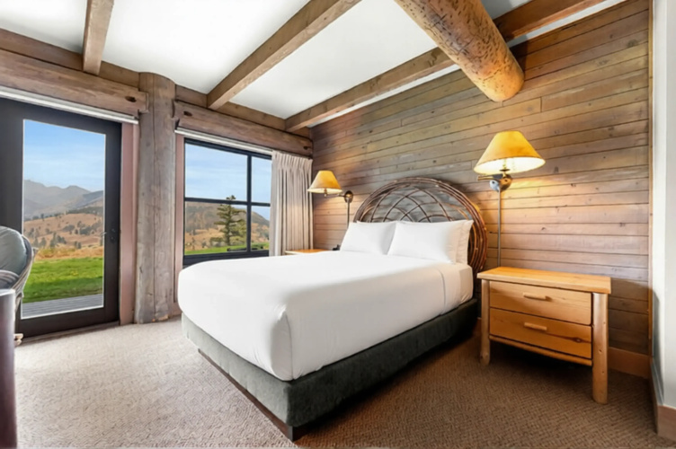 Sun Mountain Lodge