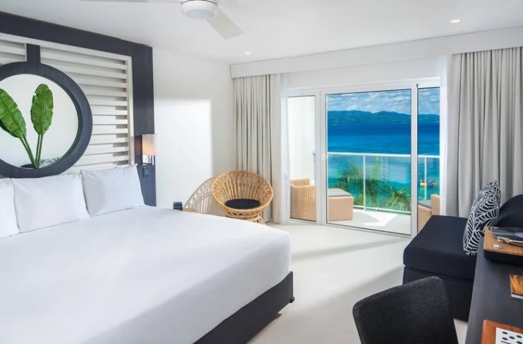 Sky Double Suite with ocean view