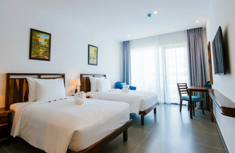 Senior Deluxe Twin room with balcony