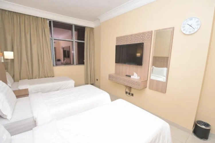 Triple room with view