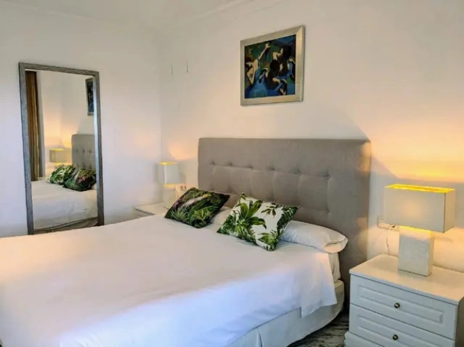 2 Bedrooms Quadruple Apartment