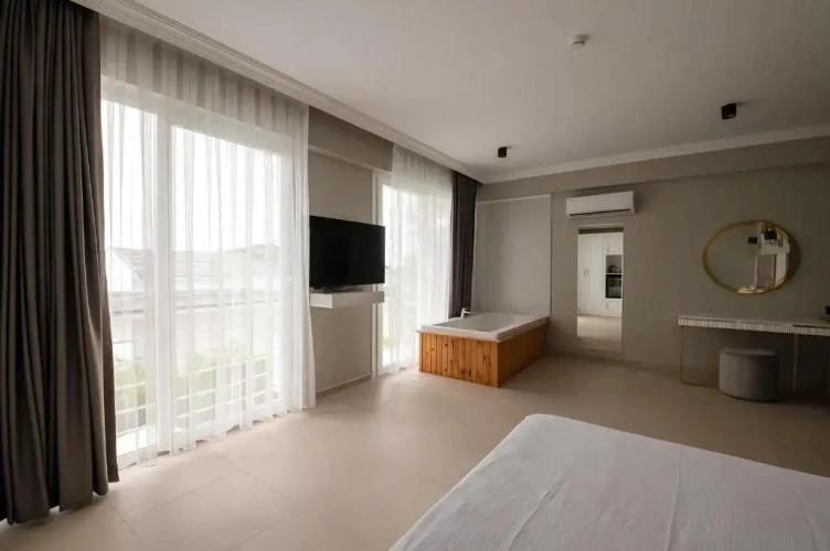 Deluxe Jacuzzi Twin room