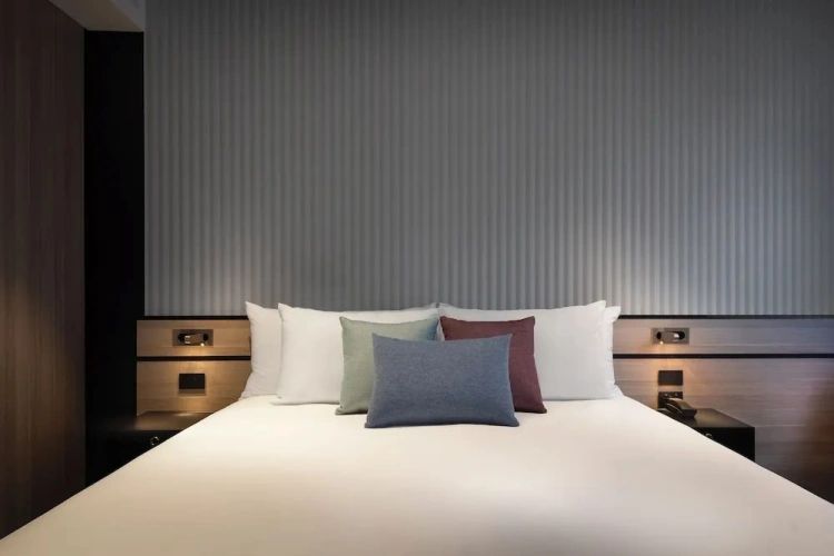 Howey Double Suite