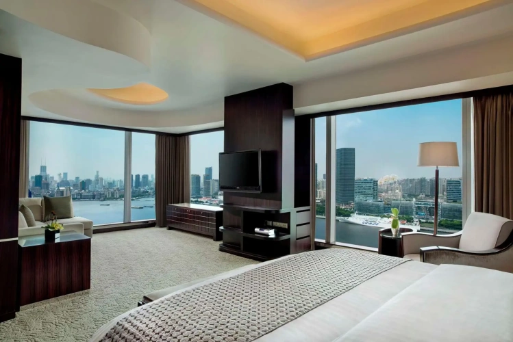 Diplomatic Double Suite