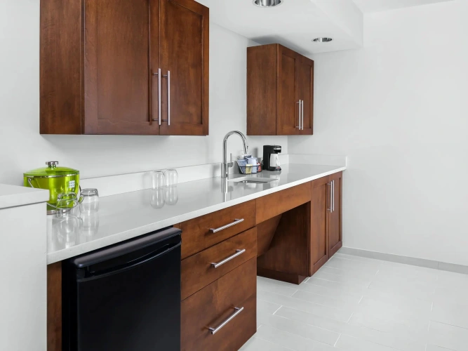 1 Bedroom Kitchen Double Suite