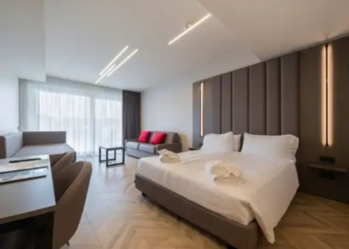 Deluxe with Jacuzzi Suite