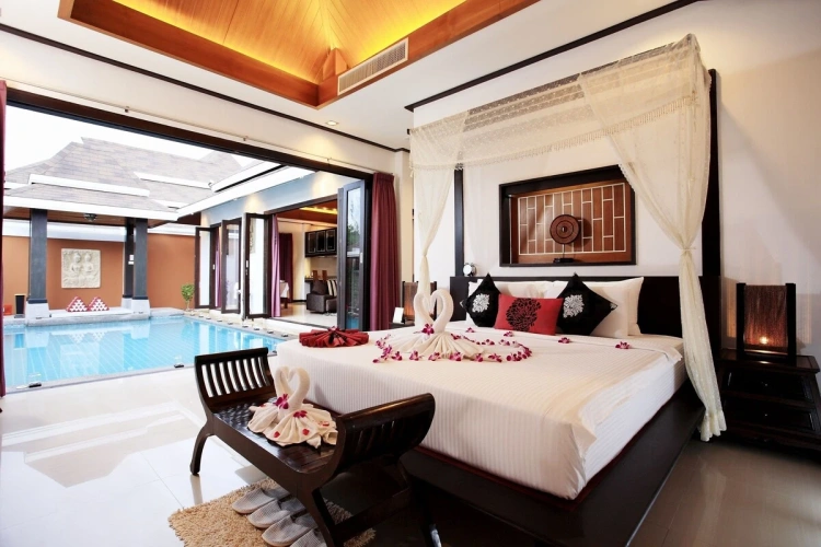 2 Bedrooms Villa