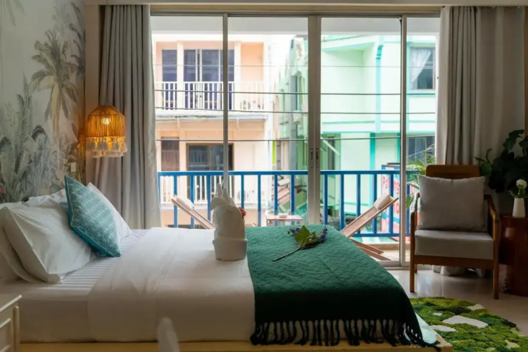 Patong Beach Side Hotel