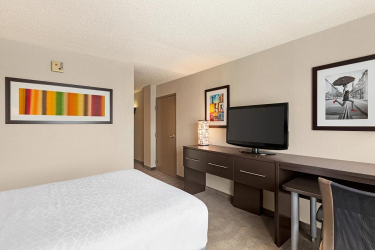 Holiday Inn Boston - Cambridge Area photo 11
