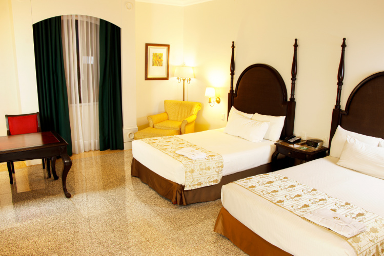Master Quadruple Suite