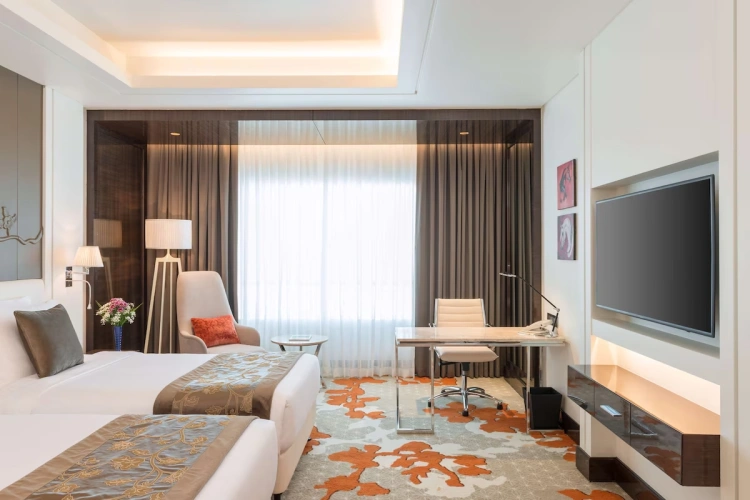 Executive Twin room with pool view