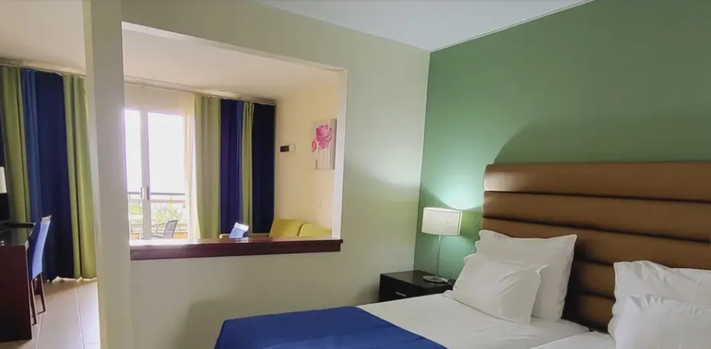 Twin Junior Suite with sea view
