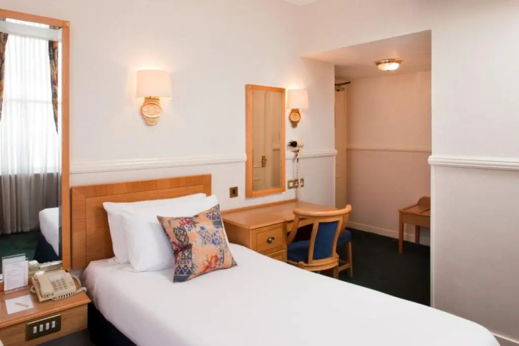 Berjaya Eden Park London Hotel photo 12