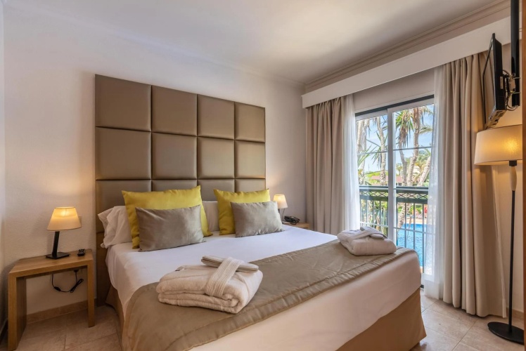1 Bedroom Double Suite with balcony