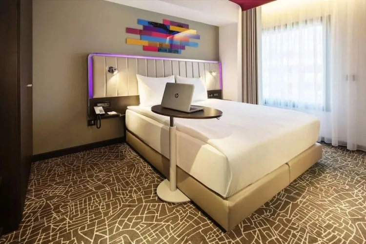 Superior Double room with city view