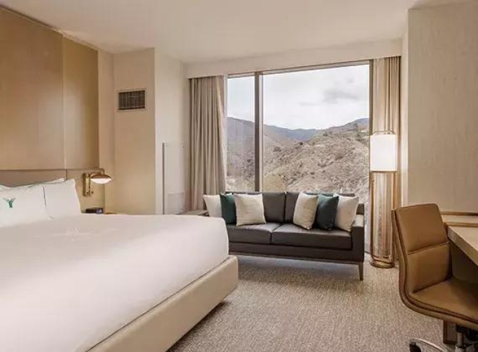 2 Bedrooms Sextuple Suite